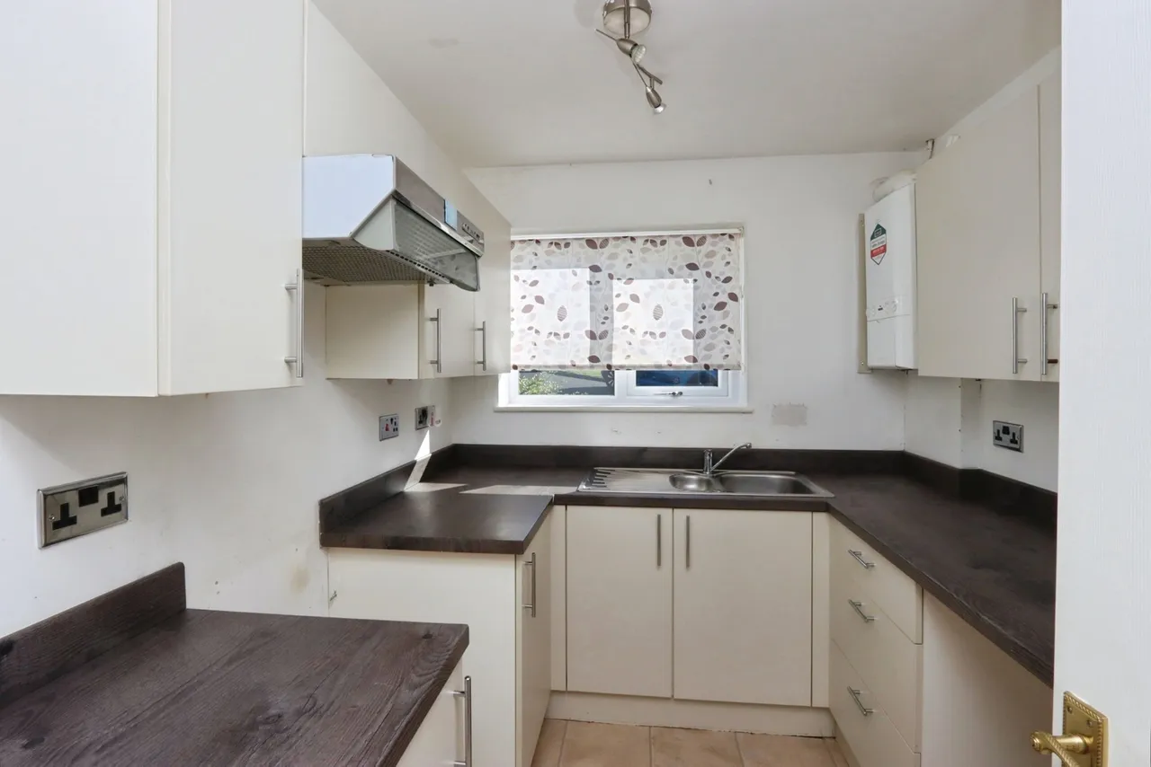 Valley Road, Hackenthorpe, Sheffield, South Yorkshire, S12, photo 5