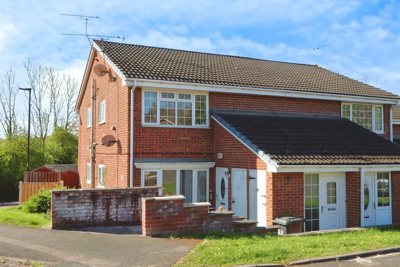2 bed flat for sale — Valley Road, Hackenthorpe, Sheffield, South Yorkshire, S12
