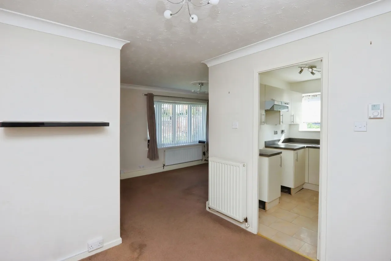 Valley Road, Hackenthorpe, Sheffield, South Yorkshire, S12, photo 6