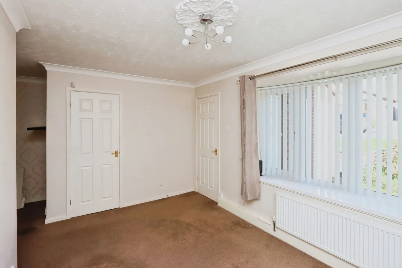 Valley Road, Hackenthorpe, Sheffield, South Yorkshire, S12, photo 7