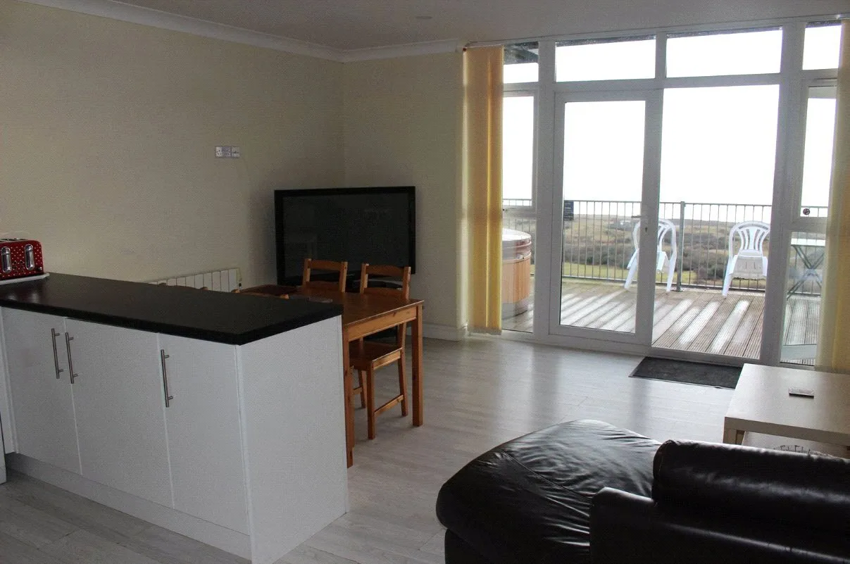 Coastal View, Pendine, SA33, photo 12