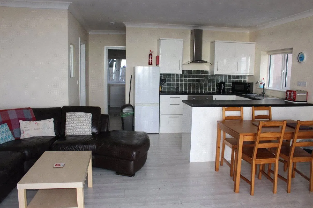 Coastal View, Pendine, SA33, photo 7