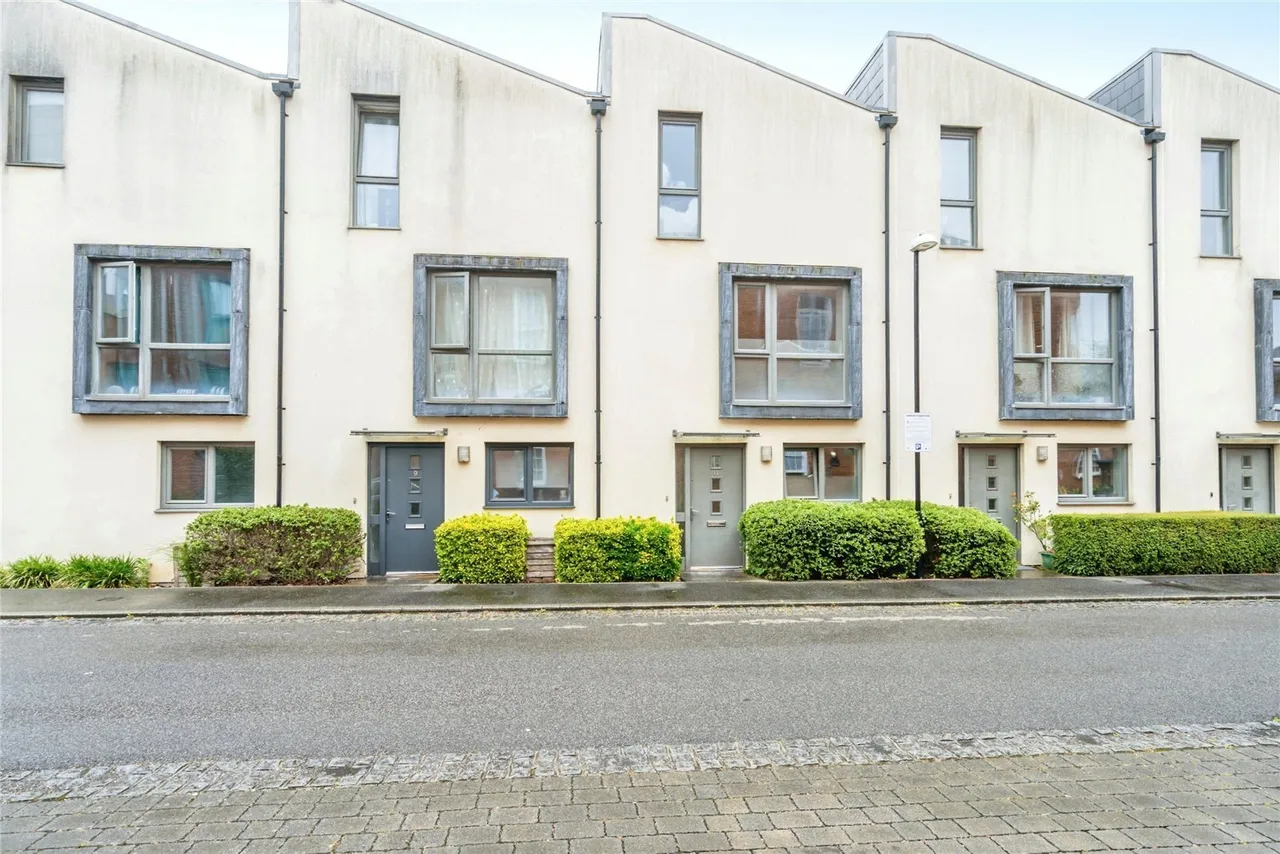 3 bed house for sale, Longley Road, Chichester, PO19