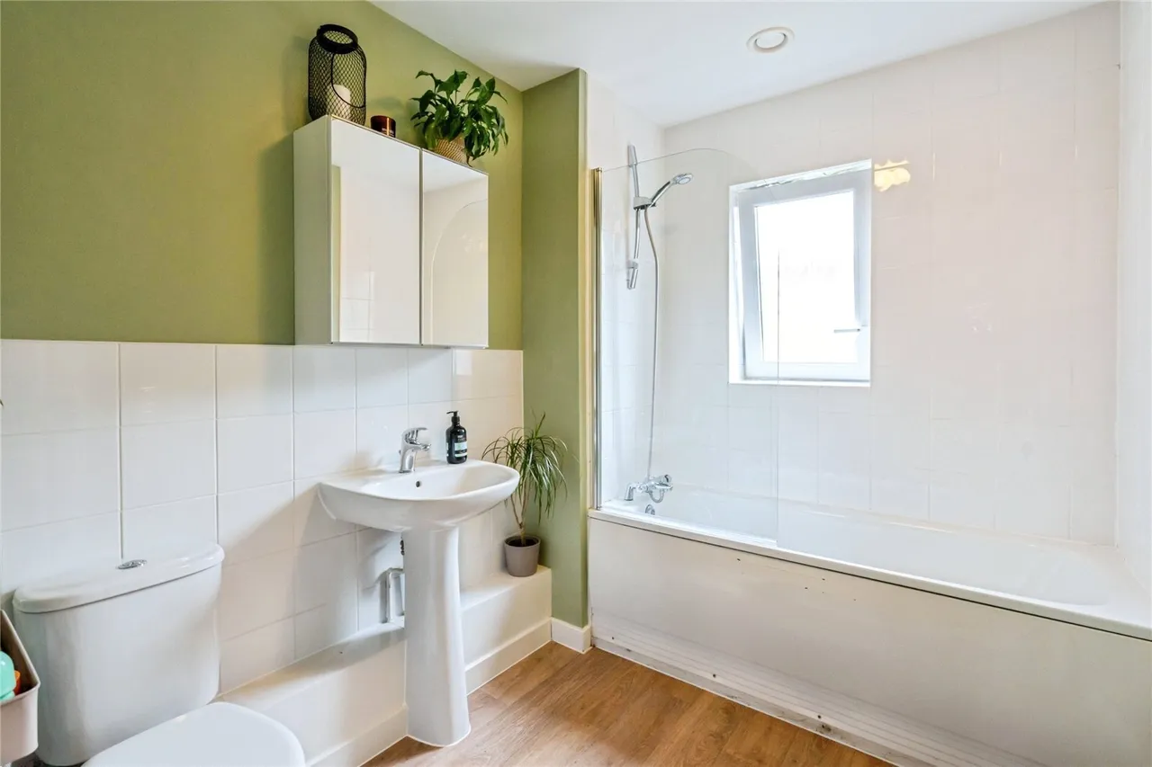Longley Road, Chichester, PO19, photo 8