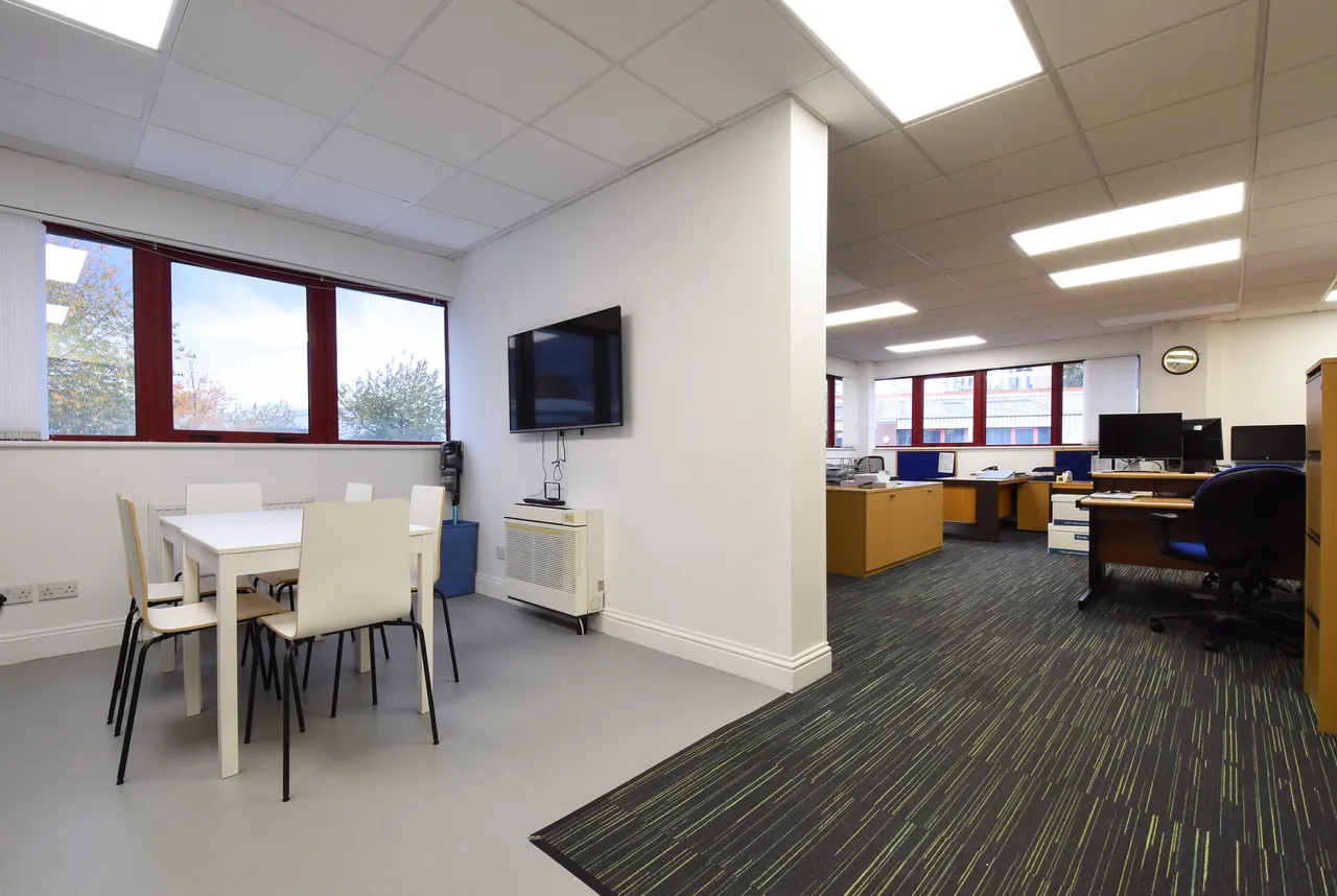 Metro Business Centre, Kangley Bridge Road, SE26, photo 3
