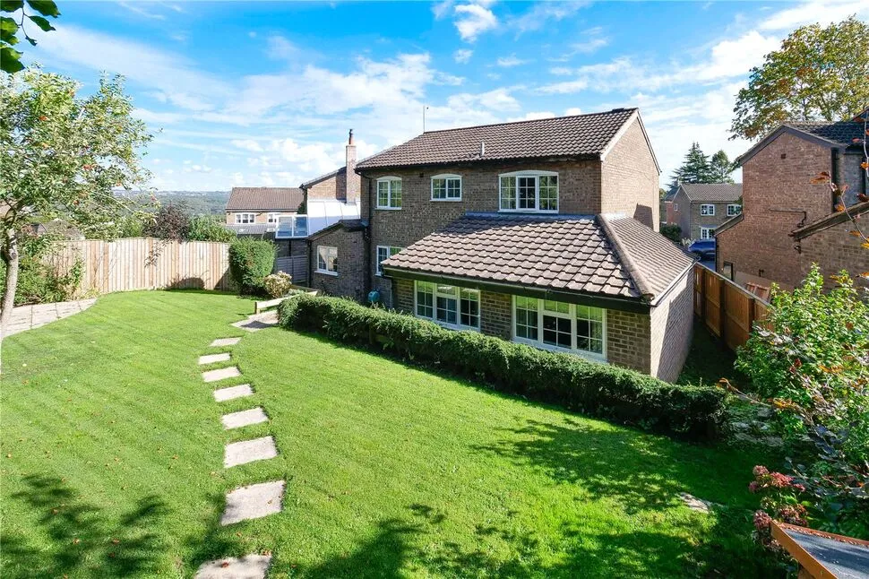 Acrehowe Rise, Baildon, BD17, photo 22