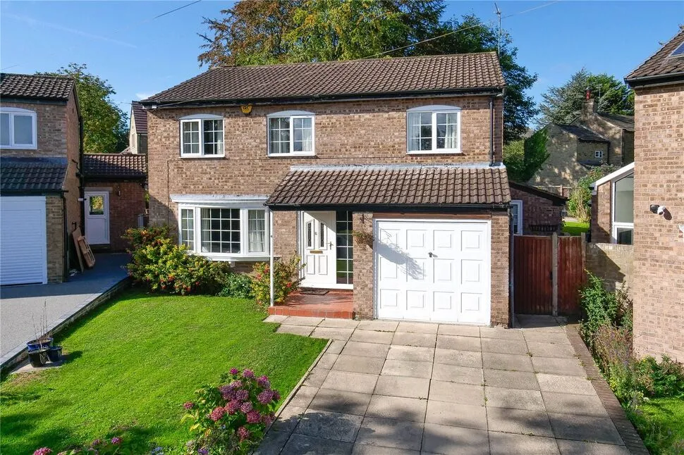 4 bed house for sale, Acrehowe Rise, Baildon, BD17