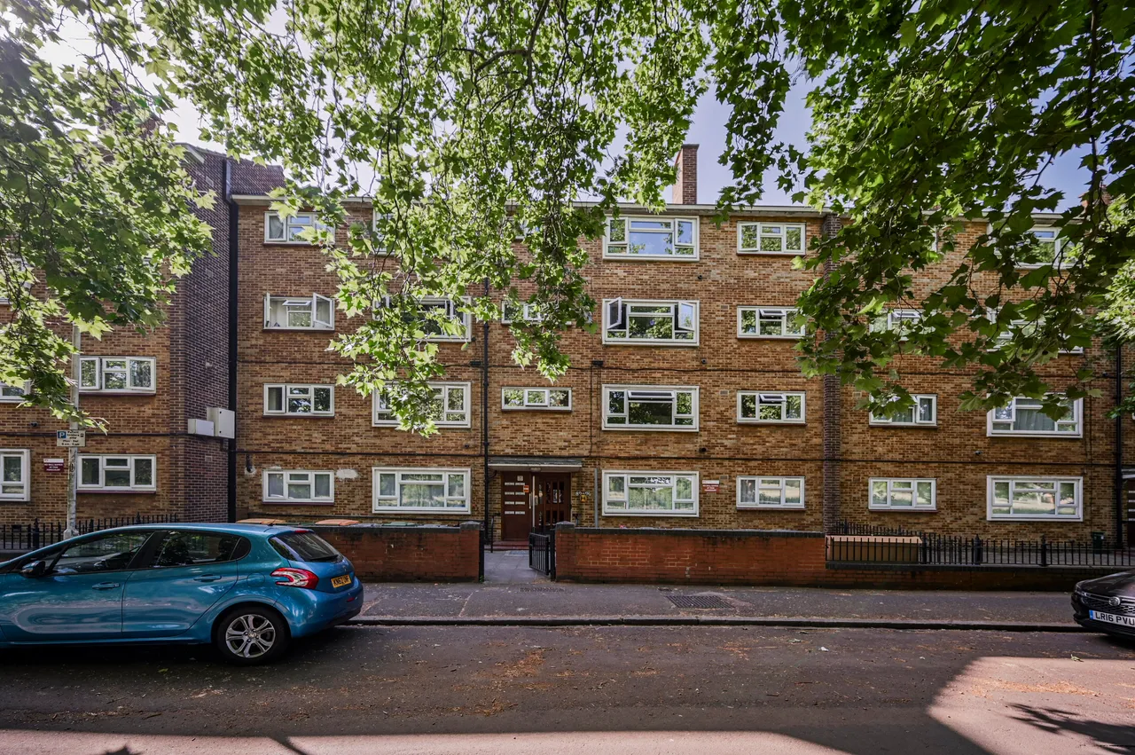 95 Forest View Road, London, photo 11