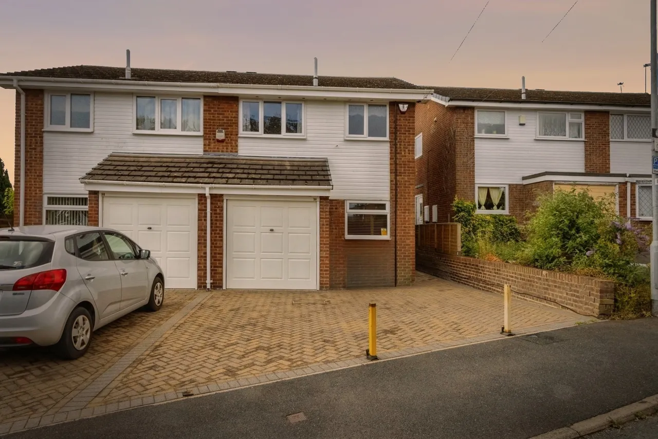 3 bed house for sale — Haldane Crescent, Wakefield, West Yorkshire, WF1