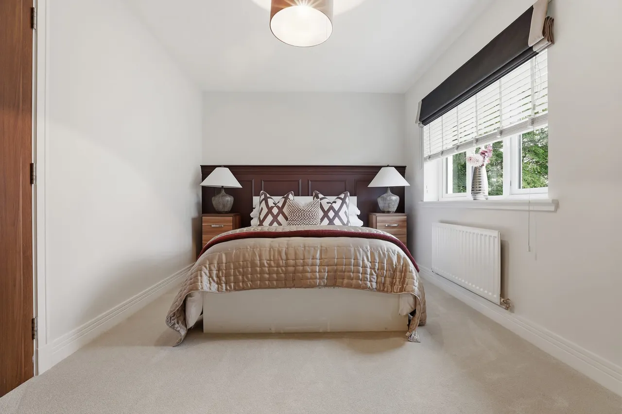 Ninian Crescent, Lenzie, G66, photo 37