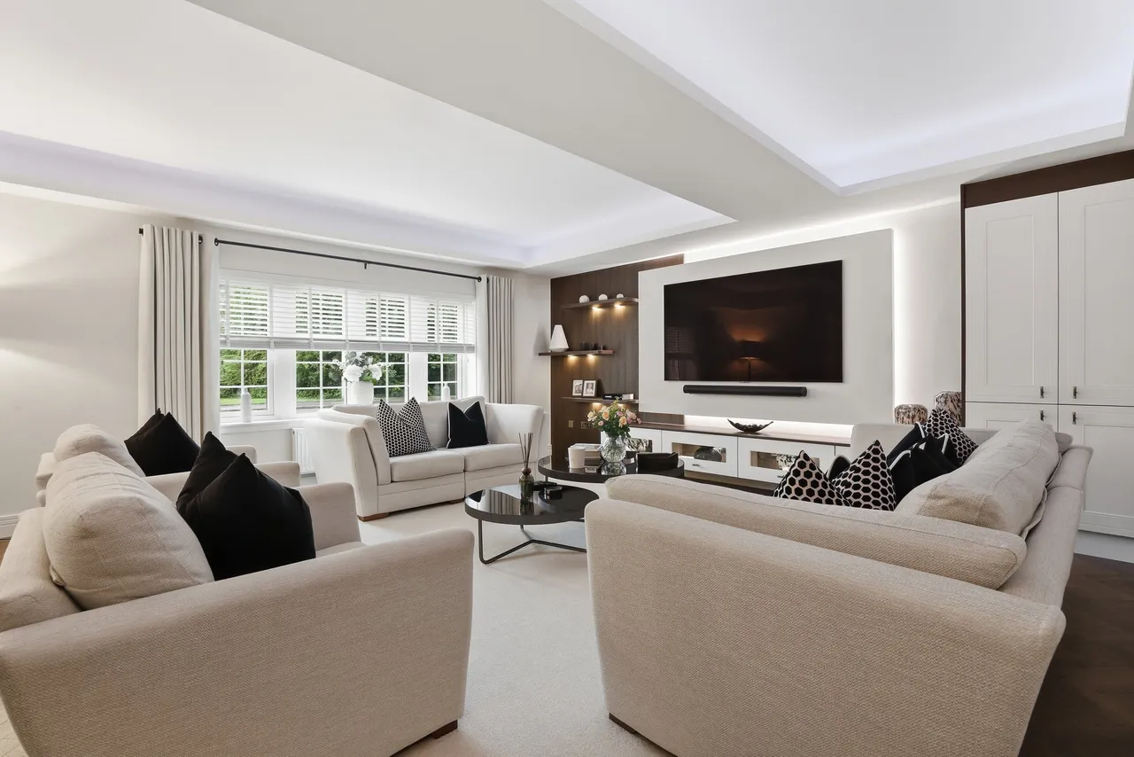 Ninian Crescent, Lenzie, G66, photo 2