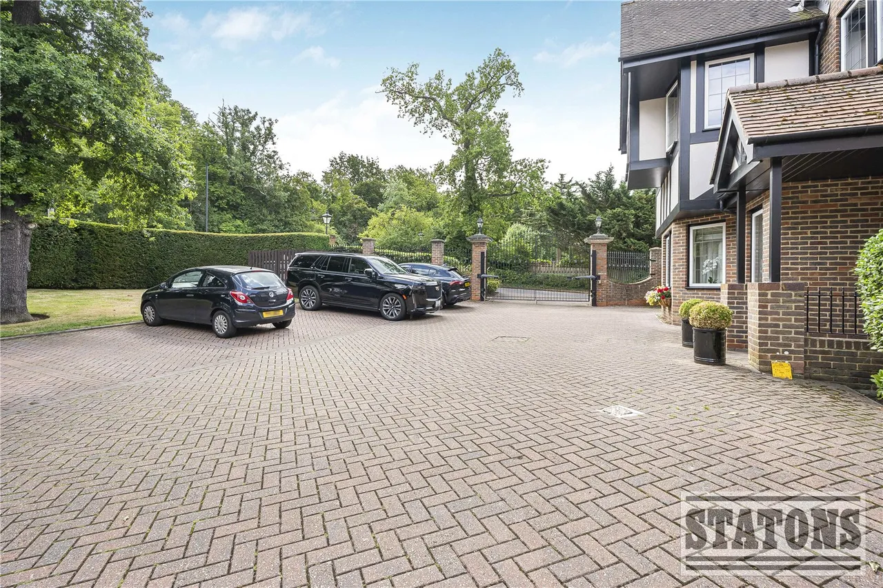 Cockfosters Road, Hadley Wood, EN4 0JT, photo 18