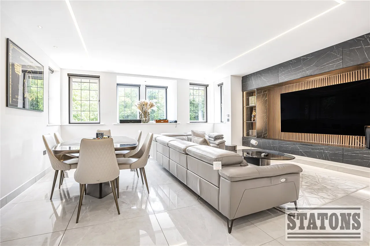 2 bed flat for sale — Cockfosters Road, Hadley Wood, EN4 0JT
