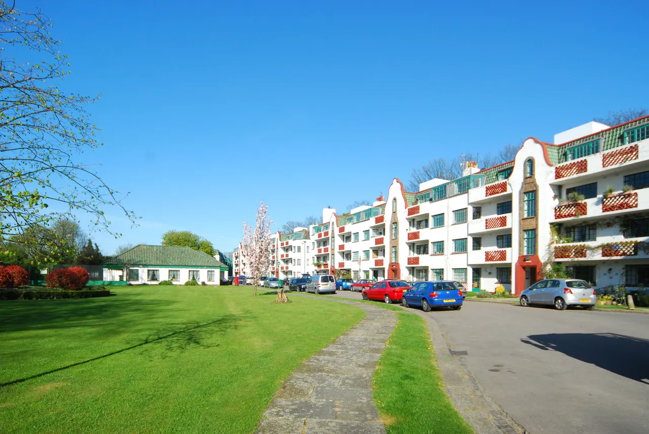 55 Ealing Village, London, photo 5