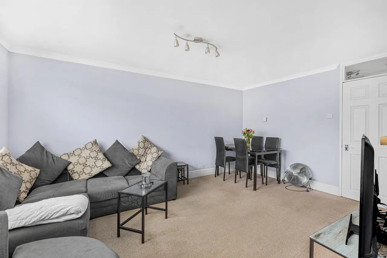 Alderman Close, Welham Green, AL9, photo 6