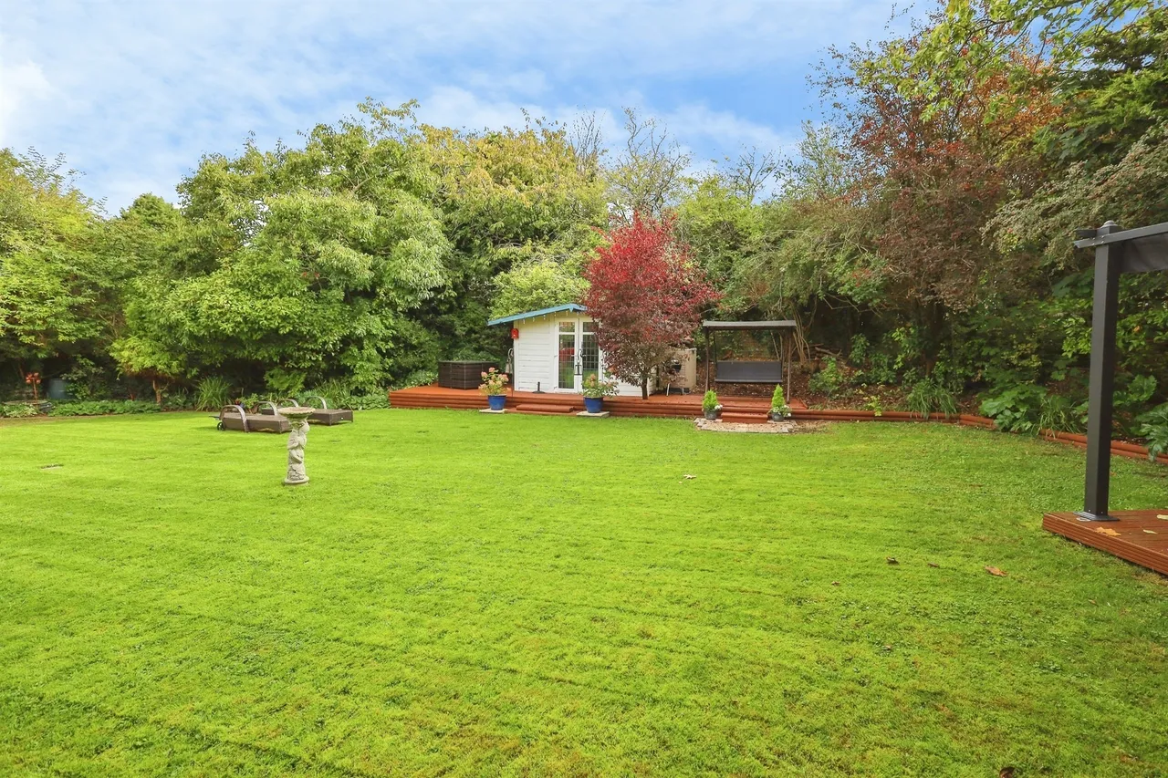 Southdown Road, Eastbourne, BN20, photo 21