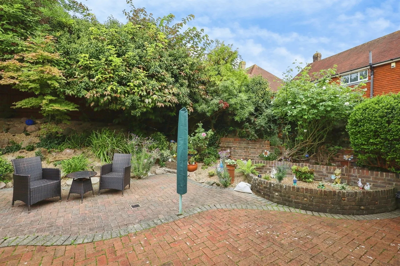Southdown Road, Eastbourne, BN20, photo 25
