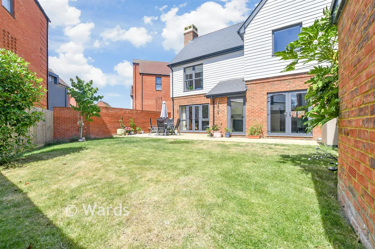 Highwood Drive, Chilmington Green, TN23, photo 2