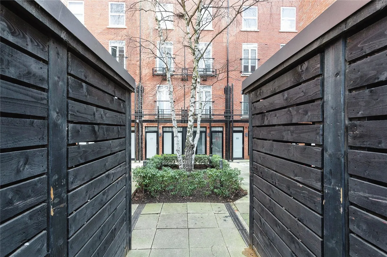 Upper Third Street, Milton Keynes, MK9, photo 12
