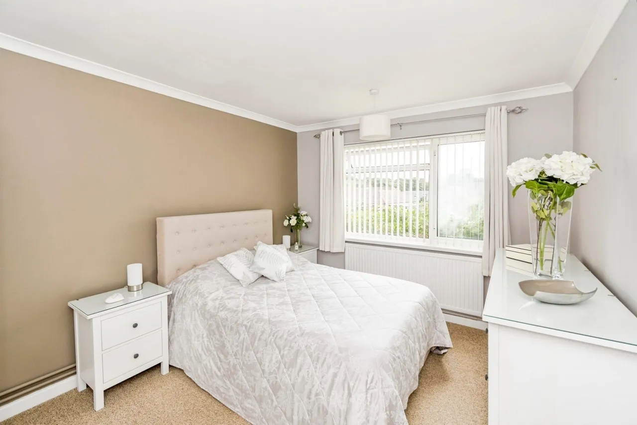 Knightwood Road, Hythe, SO45, photo 3
