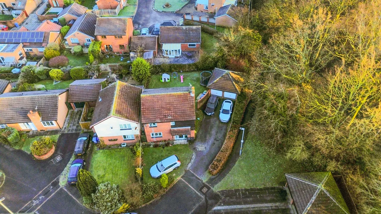 Perth Close, Fearnhead, Warrington, Warrington, WA2 0SF, photo 4