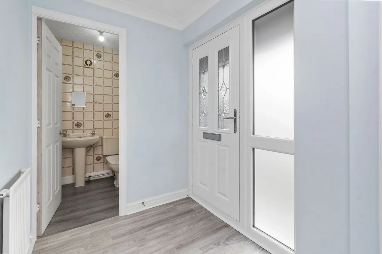 Perth Close, Fearnhead, Warrington, Warrington, WA2 0SF, photo 5