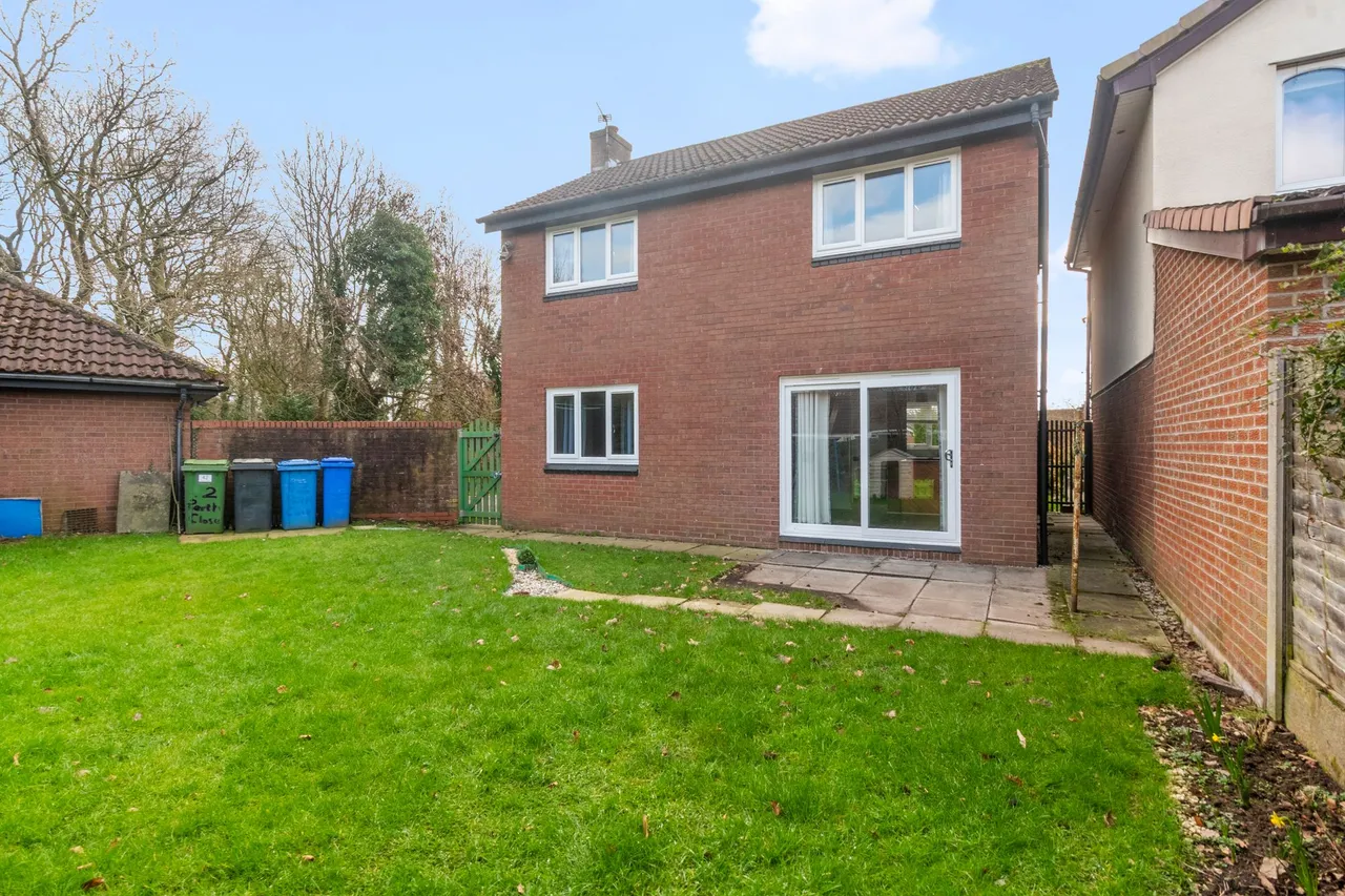 Perth Close, Fearnhead, Warrington, Warrington, WA2 0SF, photo 24
