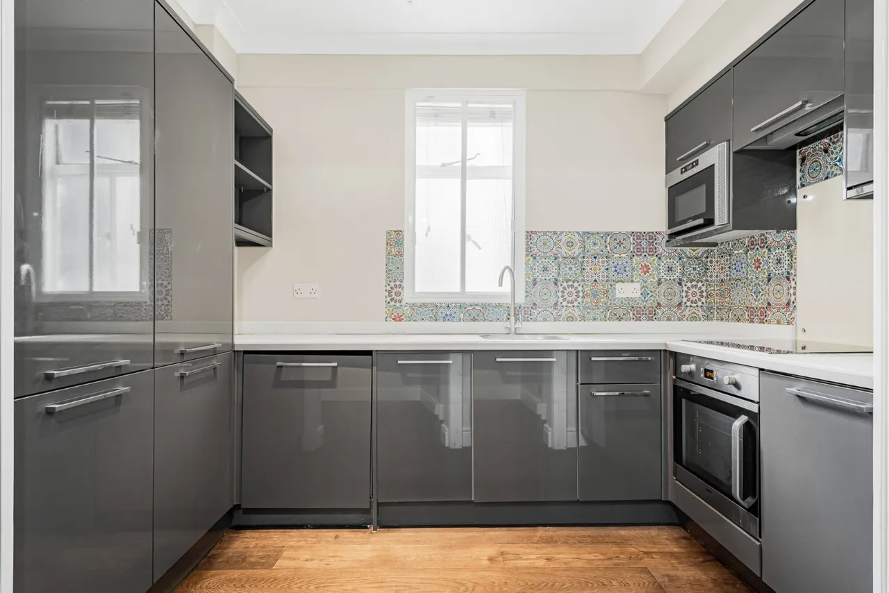 Hertford Street, London, W1J, photo 15