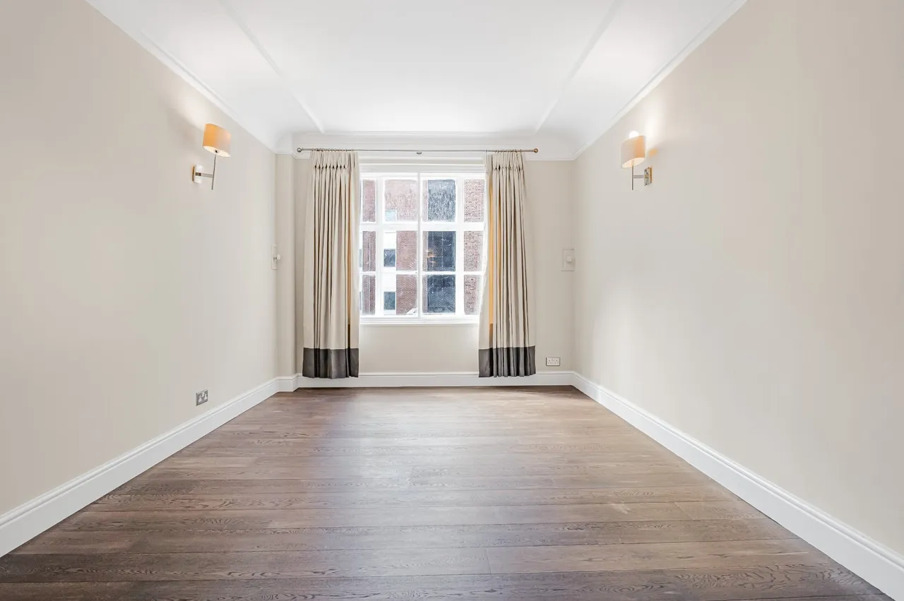 Hertford Street, London, W1J, photo 10