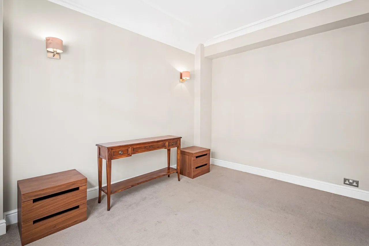 Hertford Street, London, W1J, photo 7
