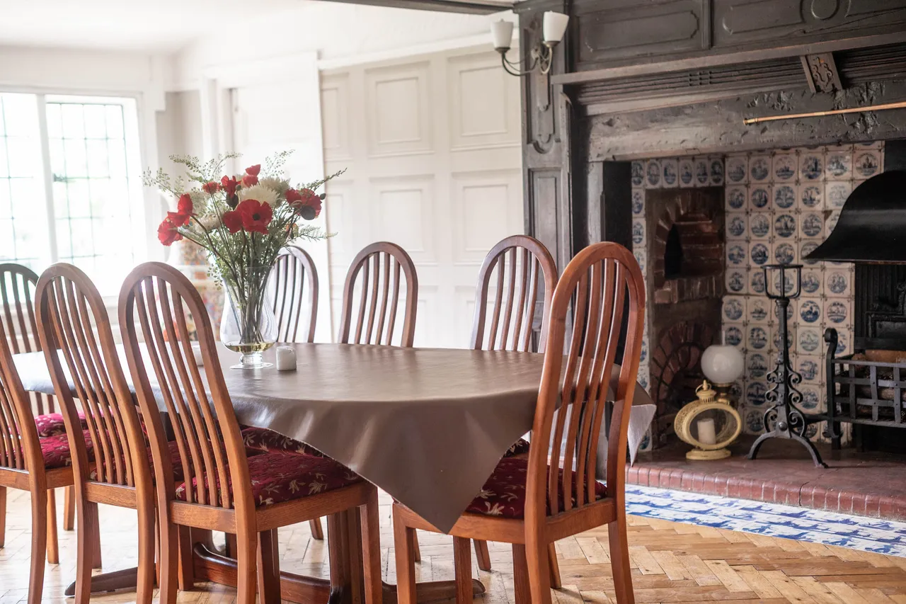 2 Field End Road, Pinner, photo 9