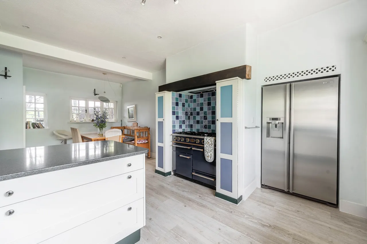 2 Field End Road, Pinner, photo 11