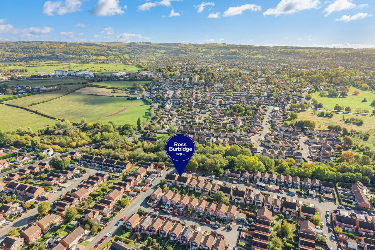 Roman Hackle Avenue, Wymans Brook, GL50, photo 13