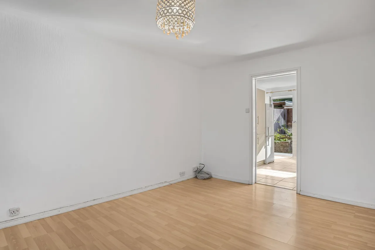 Roman Hackle Avenue, Wymans Brook, GL50, photo 6