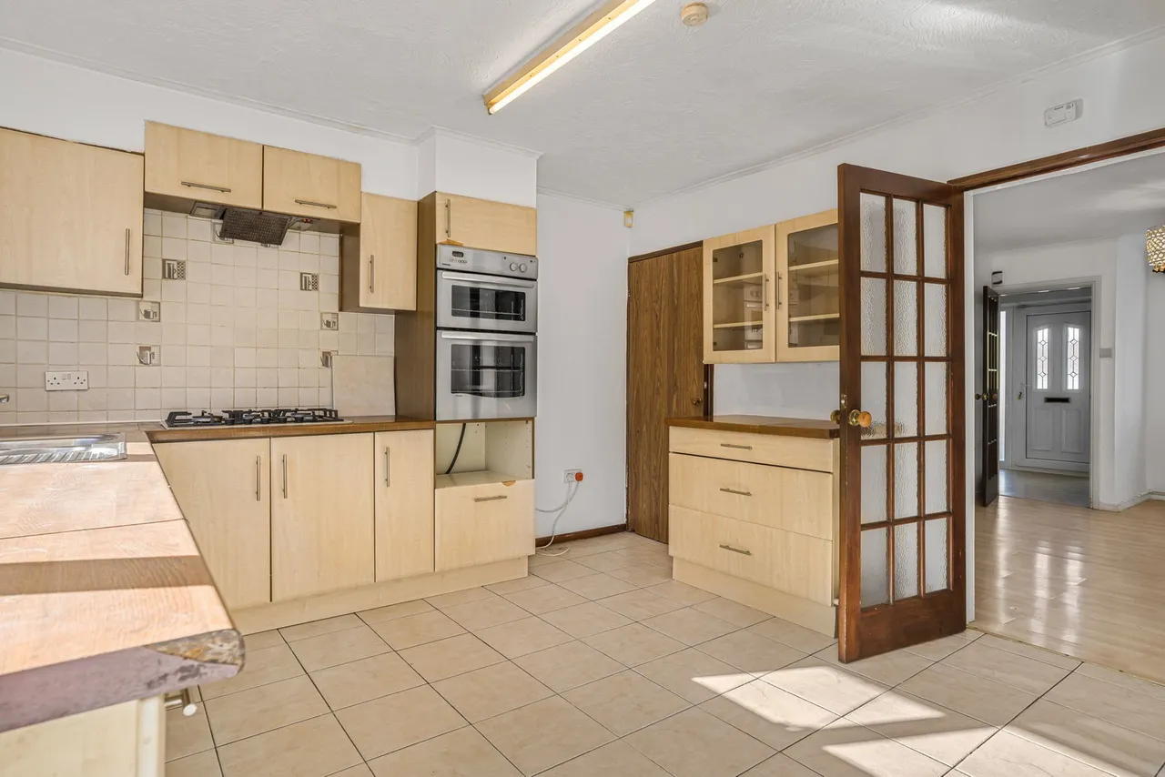 Roman Hackle Avenue, Wymans Brook, GL50, photo 2