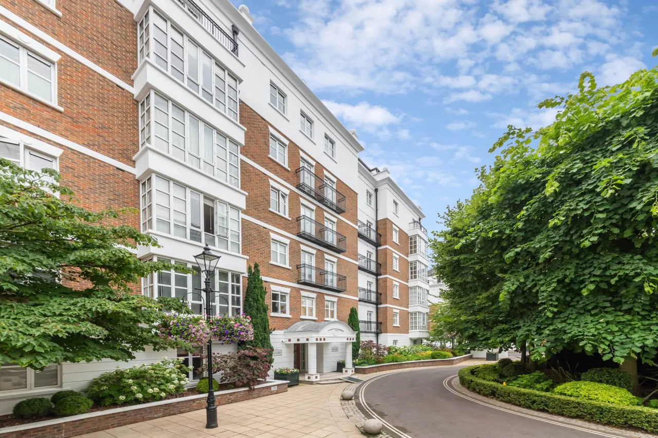 Oak Lodge, Kensington Green, W8 5UL, photo 12