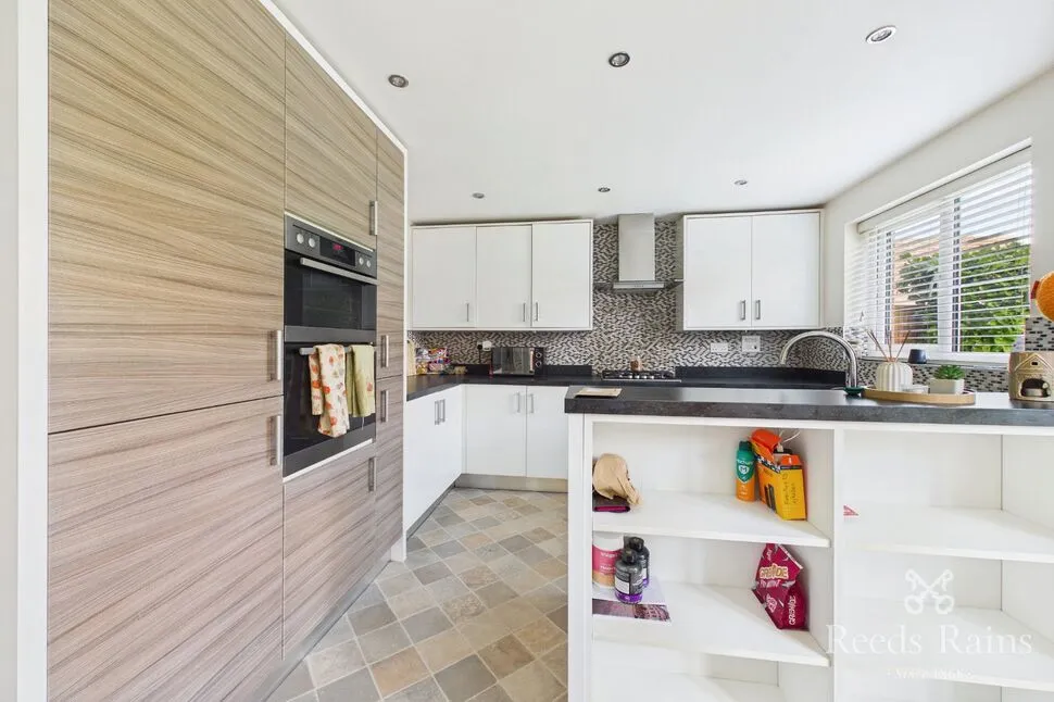 Dorothea Crescent, Widnes, WA8, photo 9