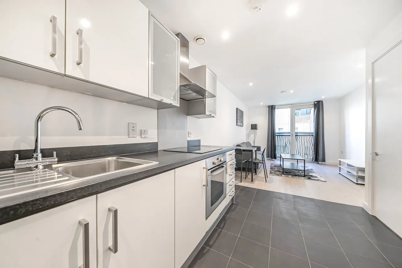 71 Woods House, Grosvenor Waterside, 7 Gatliff Road, London, photo 8