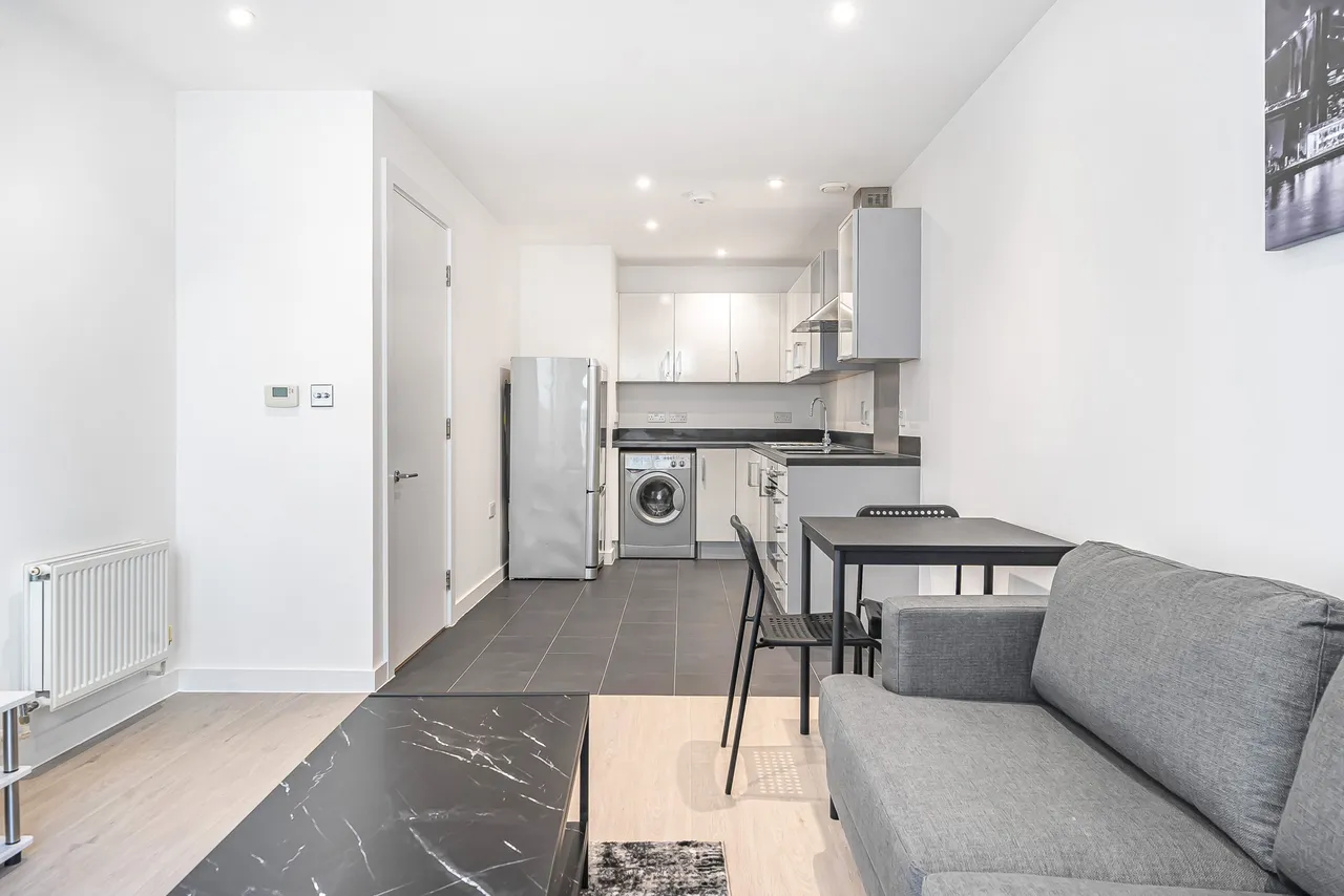 71 Woods House, Grosvenor Waterside, 7 Gatliff Road, London, photo 3