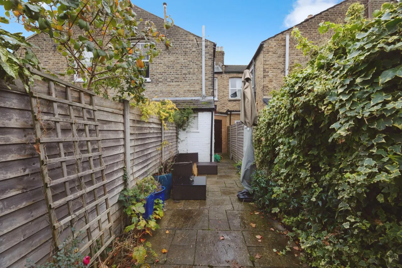 Richmond Road, London, E11, photo 15