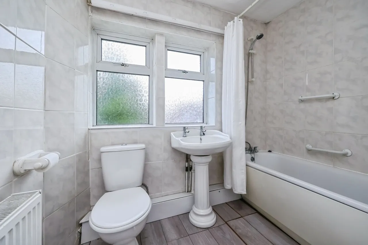 Langstrath Road, Clifton, Nottingham, NG11, photo 4