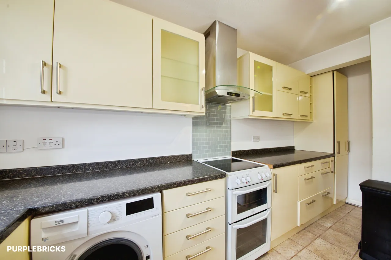 Station Road, London, N21, photo 4