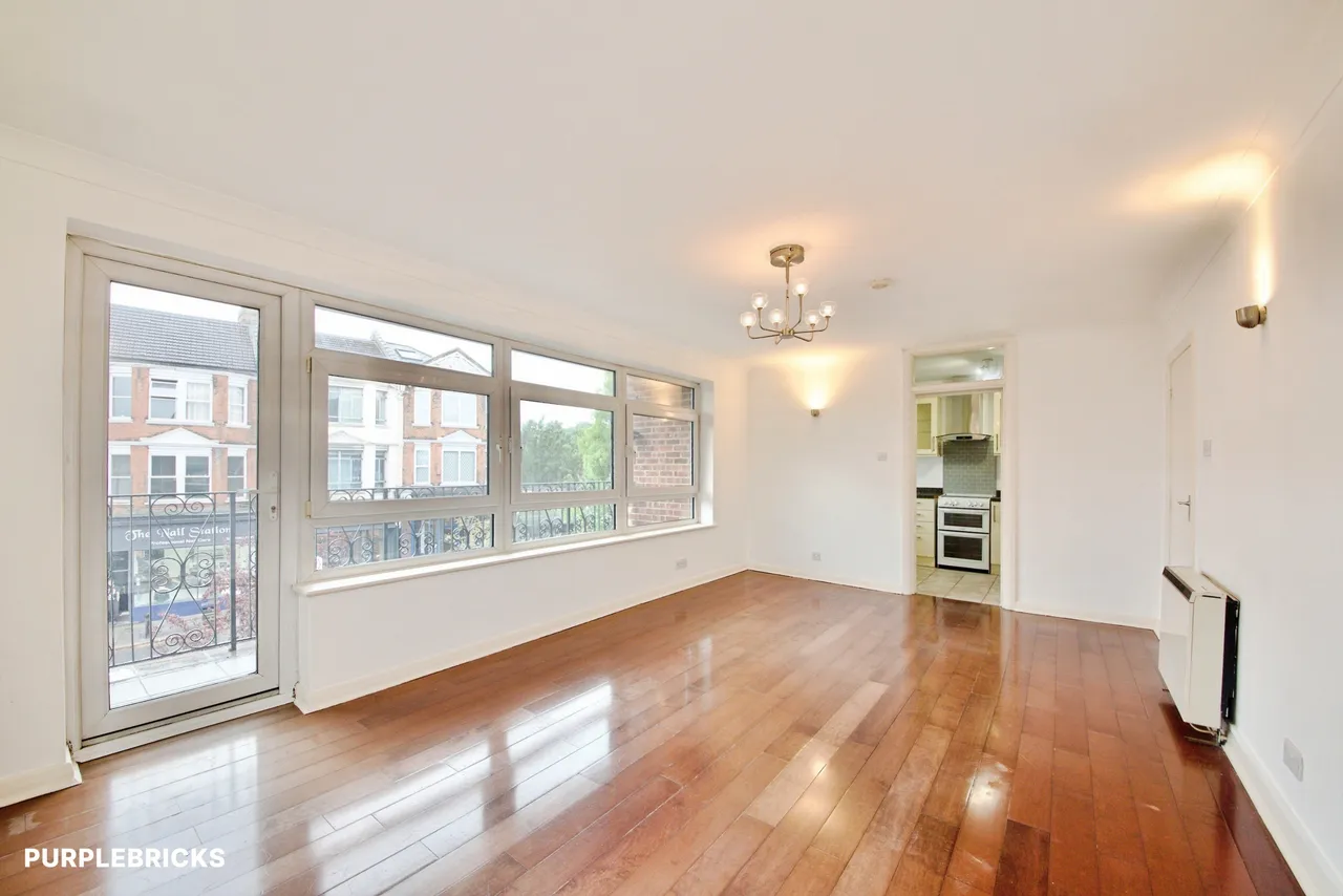 Station Road, London, N21, photo 2