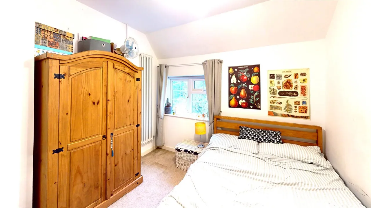 Leechpond Hill, Horsham, West Sussex RH13 6NR, photo 11