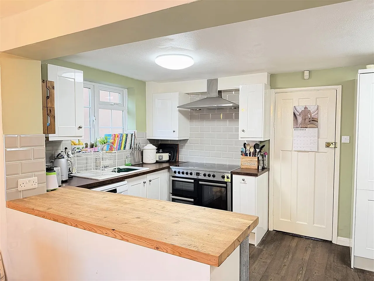 Leechpond Hill, Horsham, West Sussex RH13 6NR, photo 7