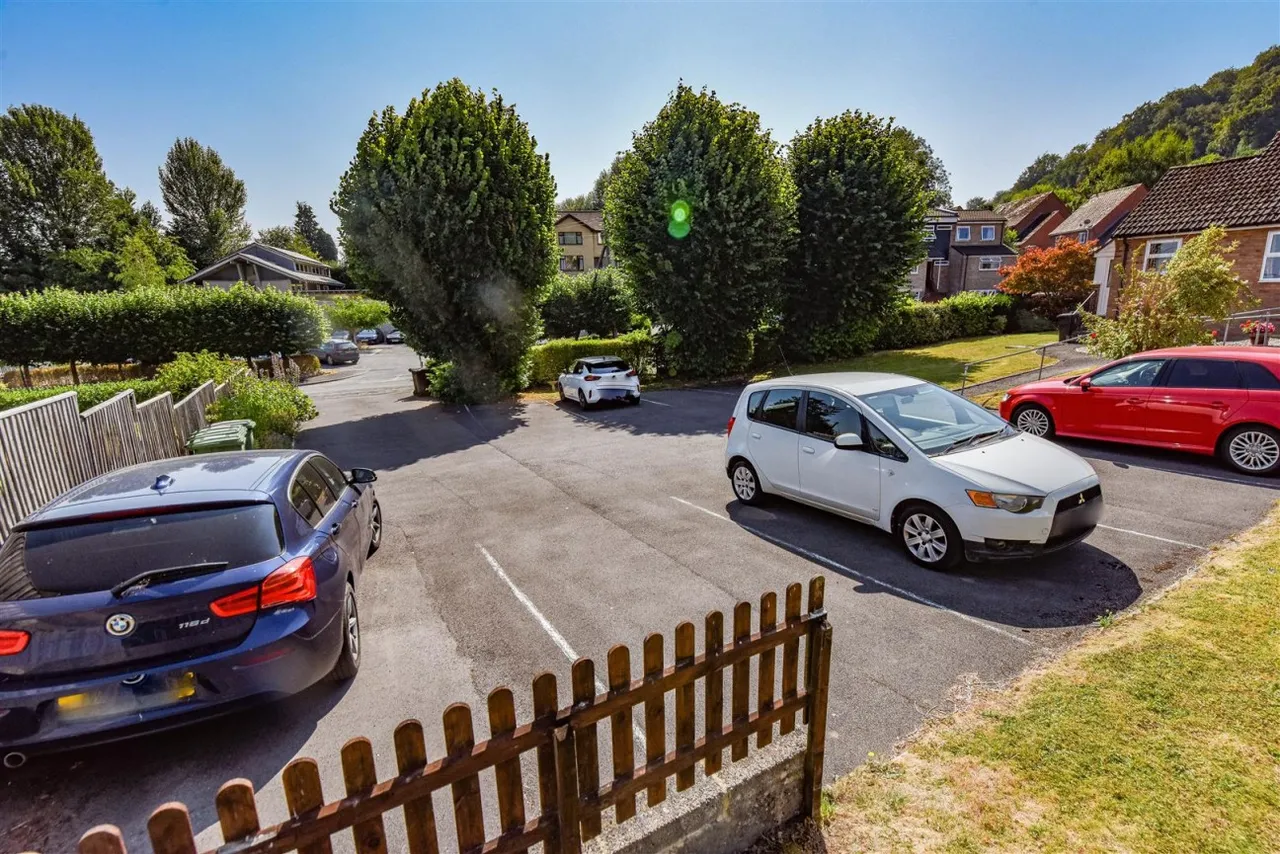May Lane, Dursley, GL11, photo 6