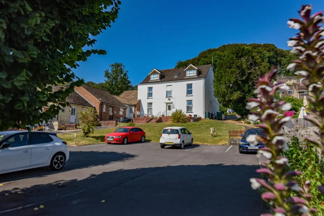 May Lane, Dursley, GL11, photo 13