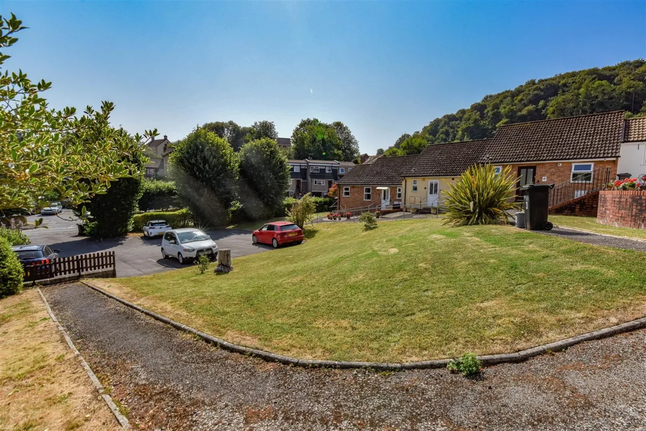 May Lane, Dursley, GL11, photo 12