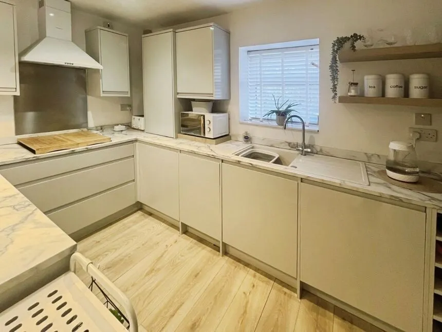 Dinting Vale, Glossop, SK13, photo 13