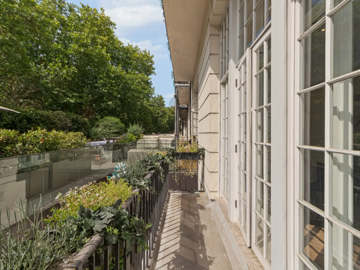 Connaught Place, London, W2, photo 12